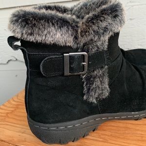 KHOMBU LINDSEY BLACK SUEDE LEATHER BOOTS WINTER REPEL 20 DEGREE FAUX FUR/BUCKLE